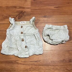 Rabbit and bear matching set